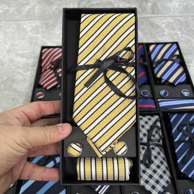 Cà vạt nam quà tặng cho người thân Noel và năm mới 2022 Giangpkc hộp dài