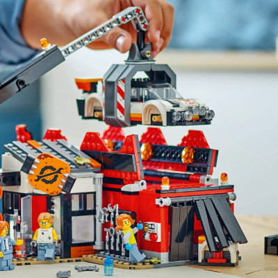 LEGO CITY 60472 Đồ Chơi Lắp Ráp Bãi Phế Liệu Ô Tô (871 chi tiết)