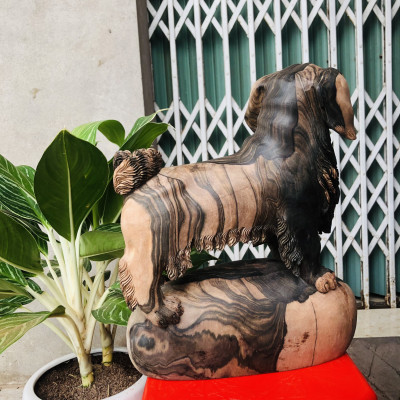 Tượng con chó phong thủy hàng đẹp bằng gỗ mun liền khối kt cao 38×32×15cm