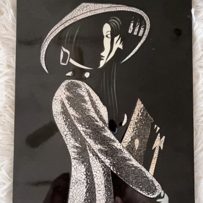 Tranh sơn mài cẩn vỏ trứng cảnh đồng quê và cô gái áo dài Việt Nam