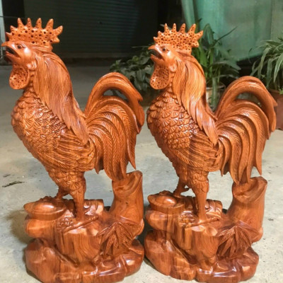 Tượng con gà trống ,trang trí phong thủy hút tài lộc bằng gỗ hương đá kt cao 50×24×14cm
