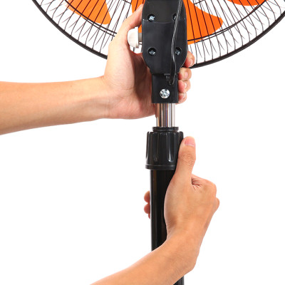 Quạt Điện Đứng 7 cánh Senko LTS1636 - Giao Màu Ngẫu Nhiên - Hàng Chính Hãng