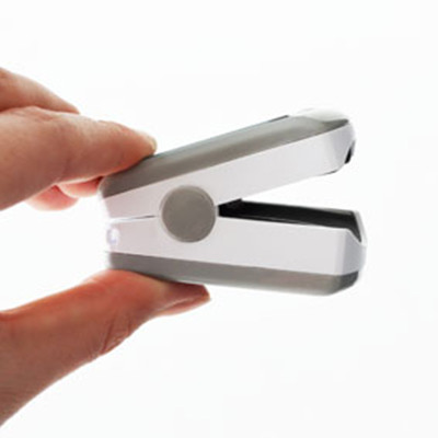 Máy Đo Khí Máu Và Nhịp Tim Cá Nhân Pin Sạc, Kết Nối USB Beurer PO80