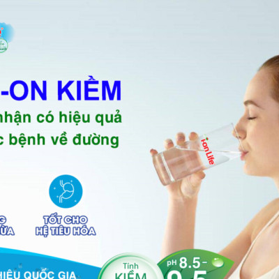 Nước uống ion kiềm thương hiệu ionLife 4.5L thùng 4 chai công nghệ Nhật bản khỏe ruột mát da
