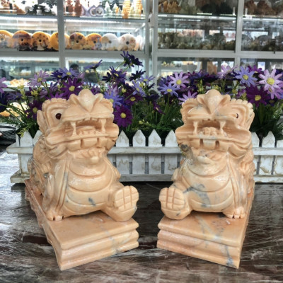 Cặp Tỳ Hưu phong thủy đá cẩm thạch vàng cà rốt có đế - Dài 20cm