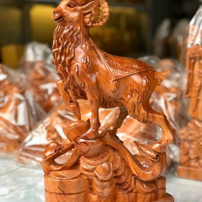 Tượng con dê phong thủy ,tài lộc bằng gỗ hương đá kt cao 40×23×10cm