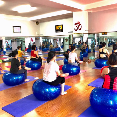 [HÀNG NHẬP KHẨU] Bóng tập Yoga, Bóng Yoga tròn cỡ đại chọn cỡ 45cm, 65cm cao cấp - Hàng chính hãng Amalife