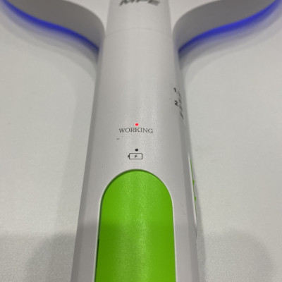 Vợt muỗi MPE VM1 thông minh 2 in 1 tích hợp chức năng tự động bắt muỗi, cổng sạc USB, có đèn led báo - Hàng chính hãng