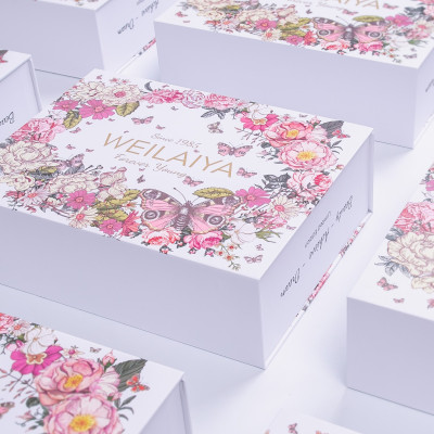 Set quà tặng cao cấp WEILAIYA: Sữa tắm Hoa Trà giúp Trắng da và Cấp Ẩm - Hương thơm thạch lịch, ngọt ngào, tươi mới