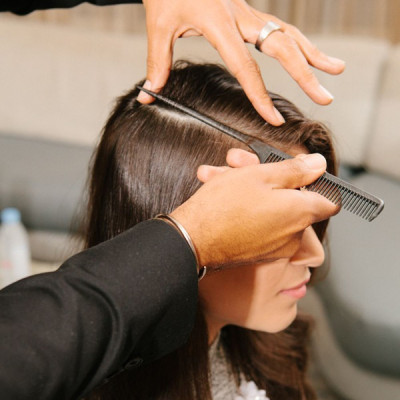 Lược chải tóc, rẽ ngôi tạo kiểu đầu nhọn nhiều màu sắc