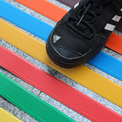 Băng Keo Chống Trượt, Miếng Dán Bậc Cầu Thang Bằng Nhựa PVC Dài 1 Mét Sẵn Keo 3M Siêu Dính, Anh Toàn Legaxi