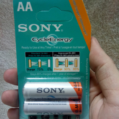 Pin tiểu sạc 2A (AA) 4600 mAh và 3A (AAA) 4300mAh dùng cho các thiết bị điện tử và bộ sạc Jiabao A612