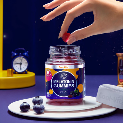 Kẹo Dẻo Melatonin Hỗ Trợ Giấc Ngủ Ngon Sleep Well Gummies & Hỗ Trợ Giảm Căng Thẳng Vị Việt Quất Kết Hợp Vitamin B6 Coolvita – (60 viên x 3g)/hộp