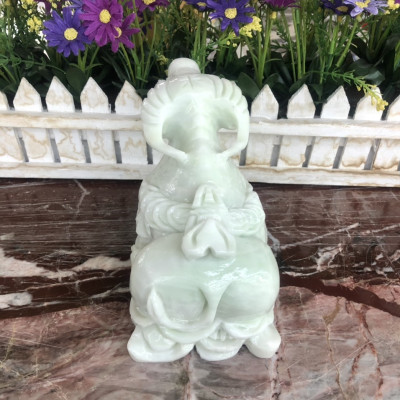 Tượng con trâu giáp ngồi trên tiền vàng phong thủy đá cẩm thạch trắng xanh trang trí, đặt bàn làm việc - Dài 15 cm