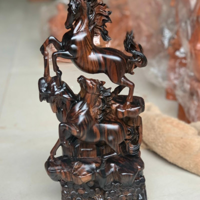 Tượng con ngựa song mã uyên ương , trang trí phong thủy hút tài lộc bằng gỗ mun hoa kt cao 40×20×9cm