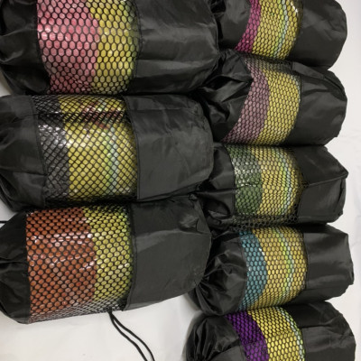 Khăn Trải Thảm Tập Yoga Chính Hãng Kèm Túi Đựng - Nhiều Màu Phủ Hạt Cao su non Cao Cấp