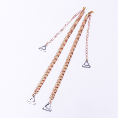 Dây áo lót áo ngực xích titan hoạ tiết xương cá độc đáo phối áo trễ vai sexy sang chảnh quyến rũ nổi bật