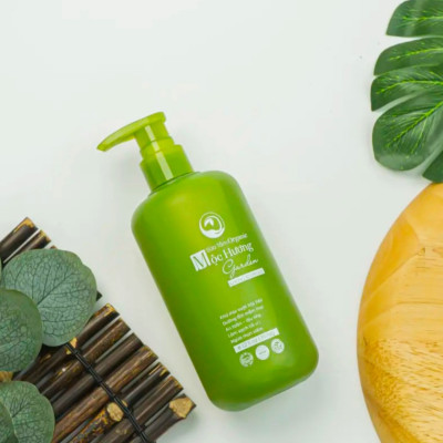 Sữa tắm trắng da ngăn ngừa rôm sảy mụn nhọt Thanh Mộc Hương 350ml