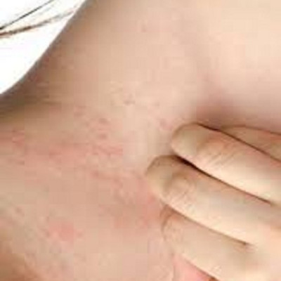 SỮA TẮM LÁ KHỔ QUA RỪNG MẸ KEN-CHAI 500ML