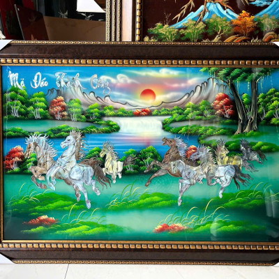 TRANG SƠN MÀI KHẢM XÀ CỪ MÃ ĐÁO THÀNH CÔNG kích thước 50x80 cm ( tặng kèm khung)