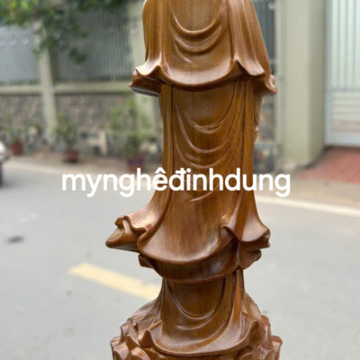 Tượng phật bà quan âm bồ tát bằng gỗ bách xanh thơm nức cao 30x9cm