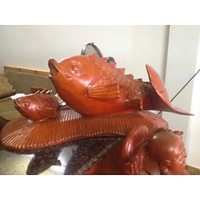 Tượng Cá Chép Mẹ Con Gỗ Gõ Mỹ Nghệ Size Dài 60cm Cao 30cm Ngang 25cm Anh Chị Trưng Phòng Khách Nhà, Công Ty, Trên Bàn Uống Trà , Quà Biếu Tặng ý nghĩa cá chép có cá có tiền tài lộc ạ