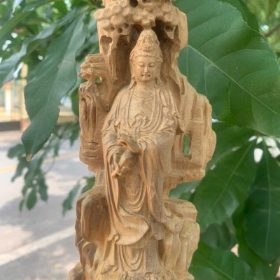 Tượng quan âm bồ tát năm hải tọa sơn bằng gỗ bách xanh thơm nức kt cao 22x9x7cm