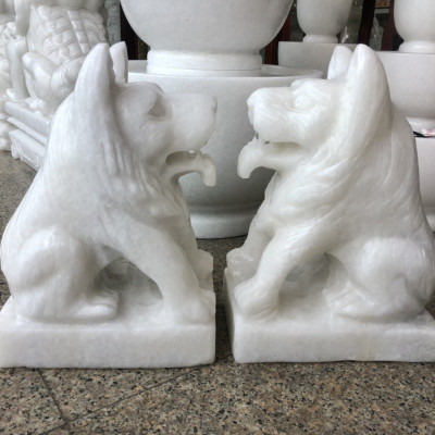 Cặp tượng chó đá phong thủy đá cẩm thạch trắng gác cổng - Cao 30 cm