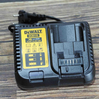 BỘ SẠC PIN 10.8-18V DEWALT DCB115-KR- HÀNG CHÍNH HÃNG
