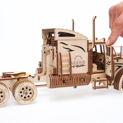 Mô hình Gỗ cơ khí, Ugears Heavy Boy Truck - Xe tải đầu kéo hạng nặng, sản phẩm chính hãng Ugears, nhập khẩu nguyên bộ EU, mô hình lắp ráp 3D, DYI
