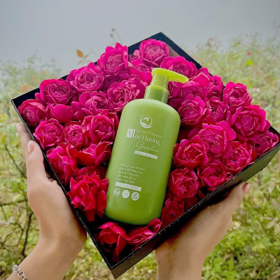 Sữa tắm trắng da ngăn ngừa rôm sảy mụn nhọt Thanh Mộc Hương 350ml