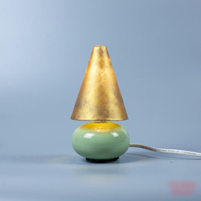 Đèn bàn cây thông cổ tích, hiệu ứng tán cây khi sáng đèn