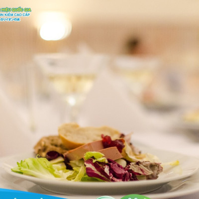 Nước uống ion kiềm thương hiệu ionLife 1.25L thùng 12 chai công nghệ Nhật bản khỏe ruột mát da