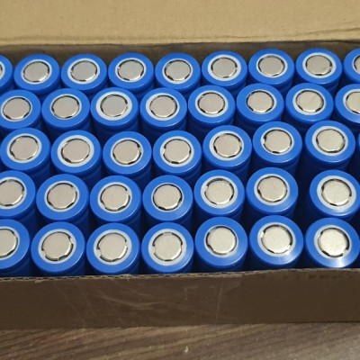 Pin sạc 3.7V 18650 đầu bằng, dùng cho Sạc Dự Phòng, Đèn Pin, Micro Karaoke, Quạt Mini, Đồ Chơi, Cell Laptop, Đèn Pin, Mic, Đèn Laze và các thiết bị điện tử khác - Hàng chính hãng