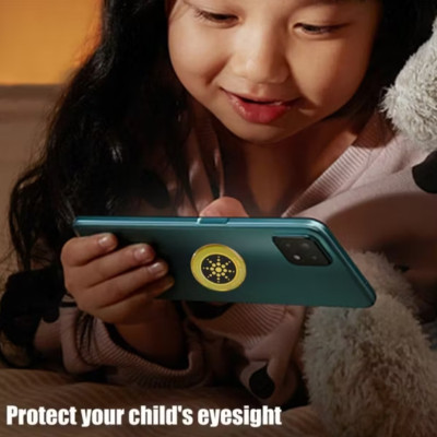 1 CON CHÍP DÁN ĐIỆN THOẠI MÁY TÍNH CHỐNG ĐIỆN TỪ BẢO VỆ NÃO AN TOÀN CHO MỌI NGƯỜI