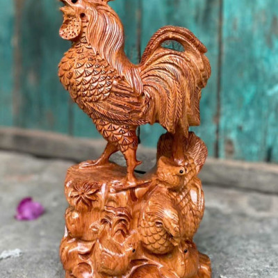 Tượng gia đình gà phong thủy bằng gỗ hương đá kt cao 40×20×14cm 