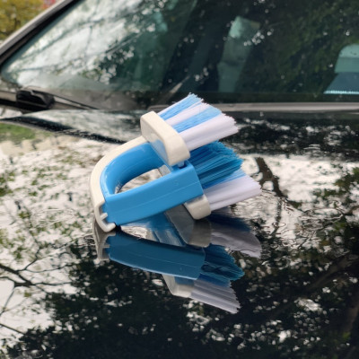 Bàn chải giặt quần áo Kai, lông bàn chải được làm từ các sợi nilon tổng hợp rất bền và dai - nội địa Nhật Bản 