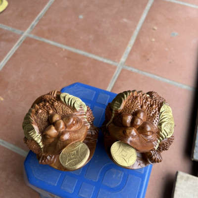 Tượng cóc ,thiềm thừ phong thủy hút tài lộc bằng gỗ hương đá kt 15×14×9cm