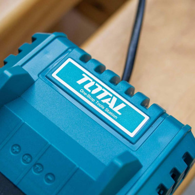 SẠC LI-ION 20V OUTPUT 2.0AMPE TOTAL TFCLI2001 - HÀNG CHÍNH HÃNG