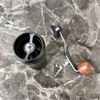 Máy xay hạt cà phê cầm tay chuyên nghiệp, lưỡi xay 6 cánh core kép, 55 cấp độ và 11 level thương hiệu HiBREW G4B - Hàng Nhập Khẩu