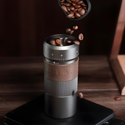 Máy xay hạt cà phê cầm tay chuyên nghiệp, lưỡi xay 6 cánh core kép, 55 cấp độ và 11 Level. Thương hiệu Mỹ cao cấp HiBREW - G4B. Hàng chính hãng