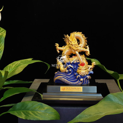 Tượng Rồng phong thủy nhả ngọc dát vàng (17x20x24cm) MT Gold Art- Hàng chính hãng, trang trí nhà cửa, phòng làm việc, quà tặng sếp, đối tác, khách hàng, tân gia, khai trương 