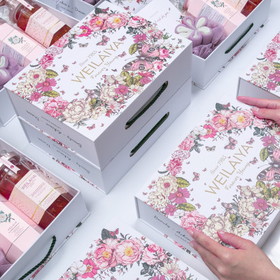 Set quà tặng cao cấp WEILAIYA: Combo Sữa tắm Hoa Hồng và Tẩy tế bào chết body - Giúp da sạch thơm, căng mướt