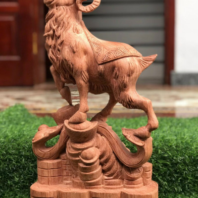 Tượng con dê tranh trí phong thủy hút tài lộc bằng gỗ hương đá kt cao 40×20×12cm