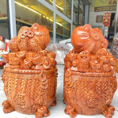 Tượng thiềm thừ trấn thùng vàng  phong thủy hút tài lộc bằng gỗ hương đá kt 25×15×14cm 