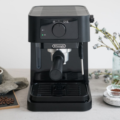 Máy pha cà phê Espresso Delonghi EC235.BK-Hàng chính hãng 