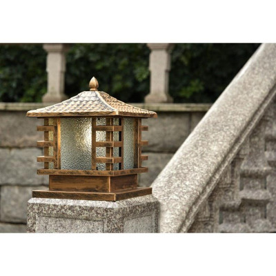 Đèn trụ cổng kiểu dáng sang trọng trang trí ngoại thất.