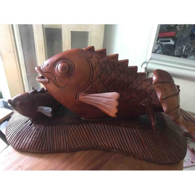 Tượng Cá Chép Mẹ Con Gỗ Gõ Mỹ Nghệ Size Dài 60cm Cao 30cm Ngang 25cm Anh Chị Trưng Phòng Khách Nhà, Công Ty, Trên Bàn Uống Trà , Quà Biếu Tặng ý nghĩa cá chép có cá có tiền tài lộc ạ