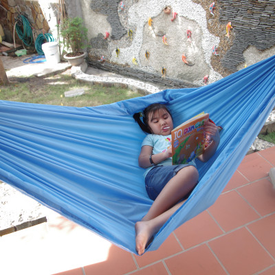 Võng dù 2 lớp BAN MAI, gọn nhẹ 230x145 cm, nặng 600gr (Giao màu ngẫu nhiên)