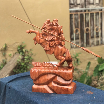 Tượng quan công cưỡi ngựa bằng gỗ hương đá kt cao 50×34×14cm
